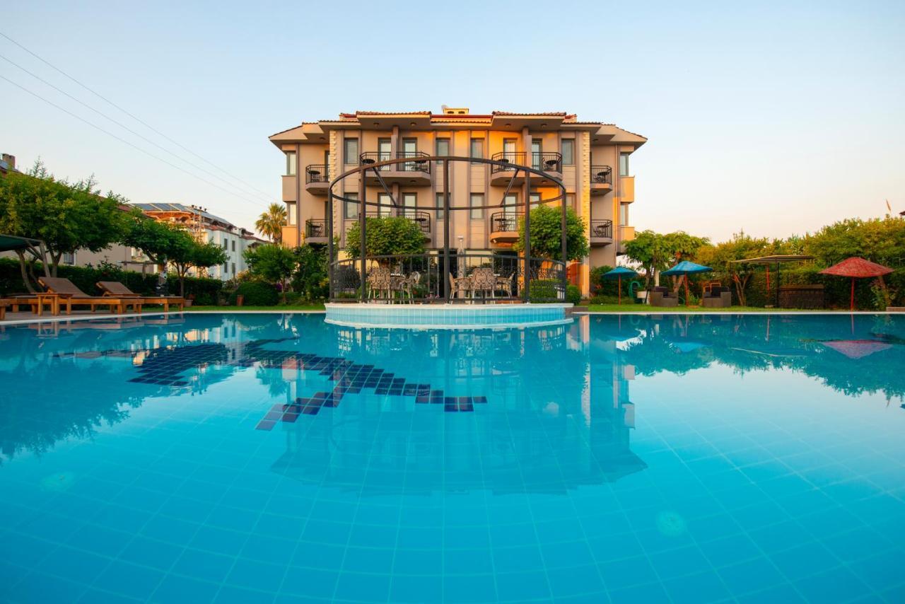 Golden Moon Hotel 페티예 외부 사진