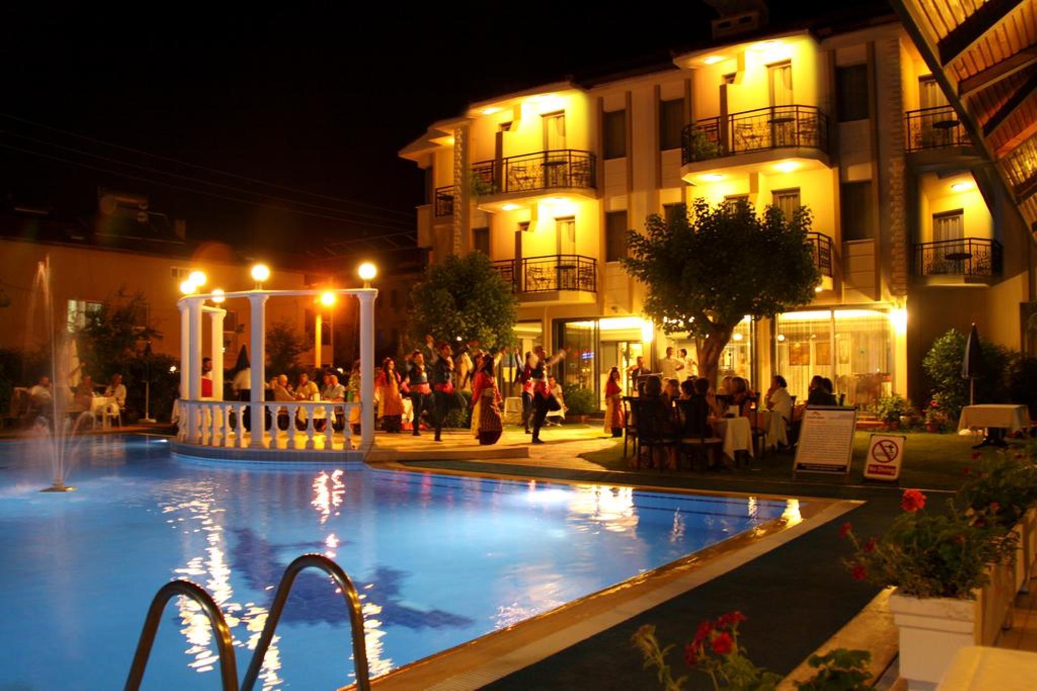 Golden Moon Hotel 페티예 외부 사진