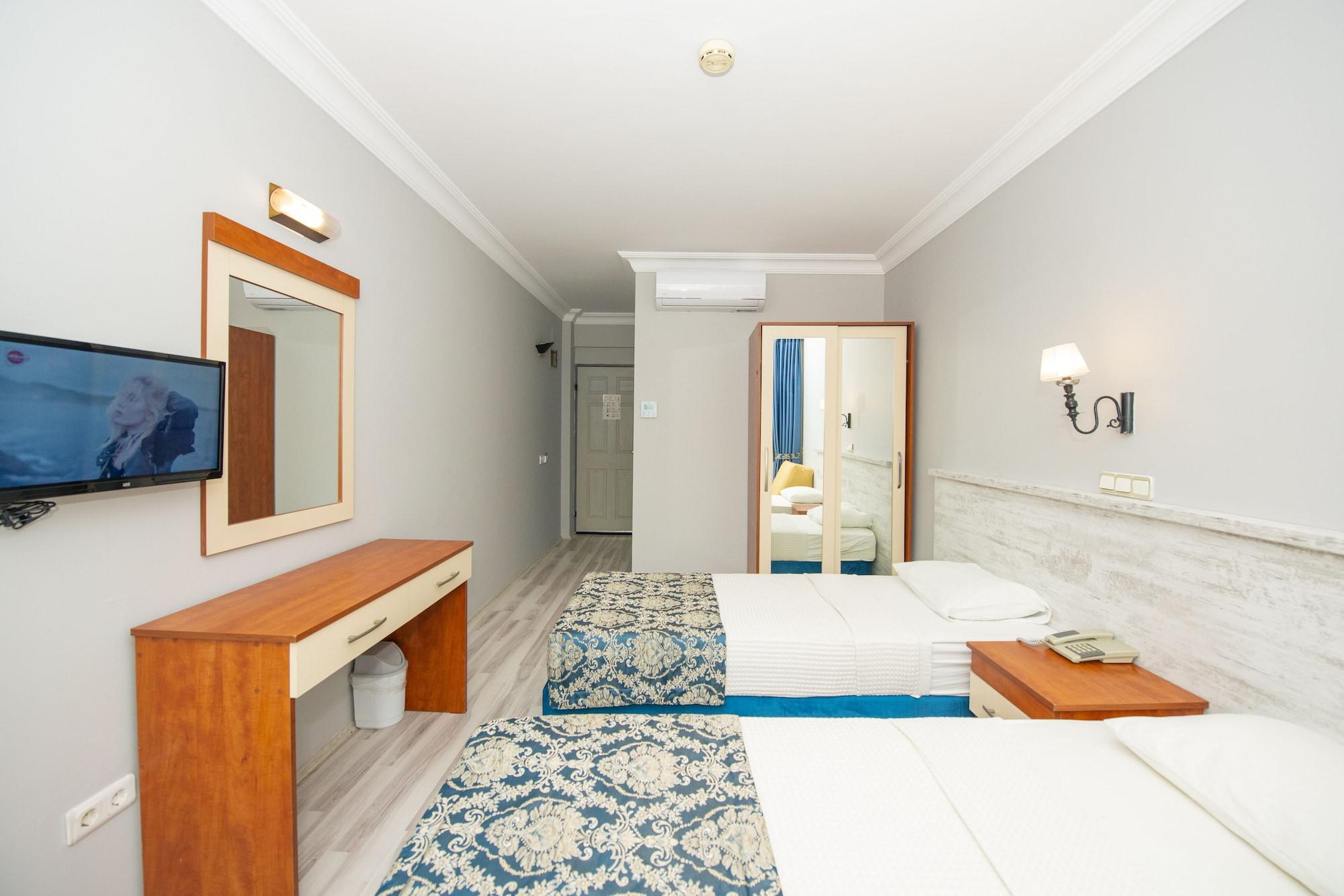 Golden Moon Hotel 페티예 외부 사진