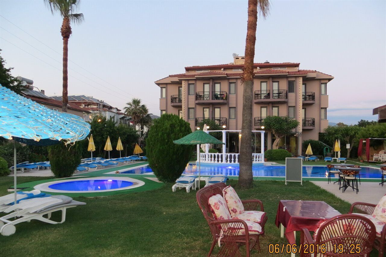 Golden Moon Hotel 페티예 외부 사진